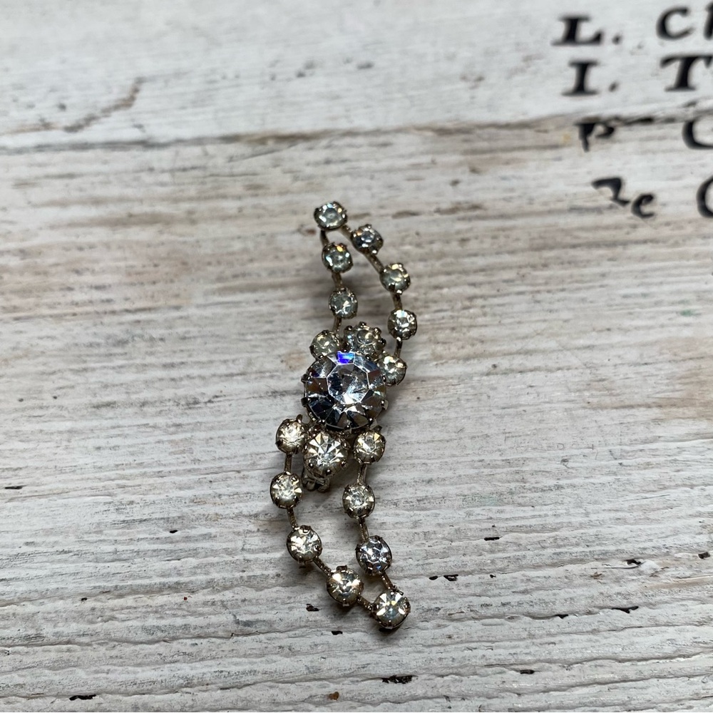 Brilliant Crystal Clear Rhinestone Bar Brooch/Pin- Silver Tone - Picture 4 of 8